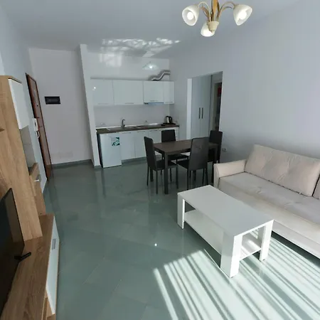 Miramare Apartment *